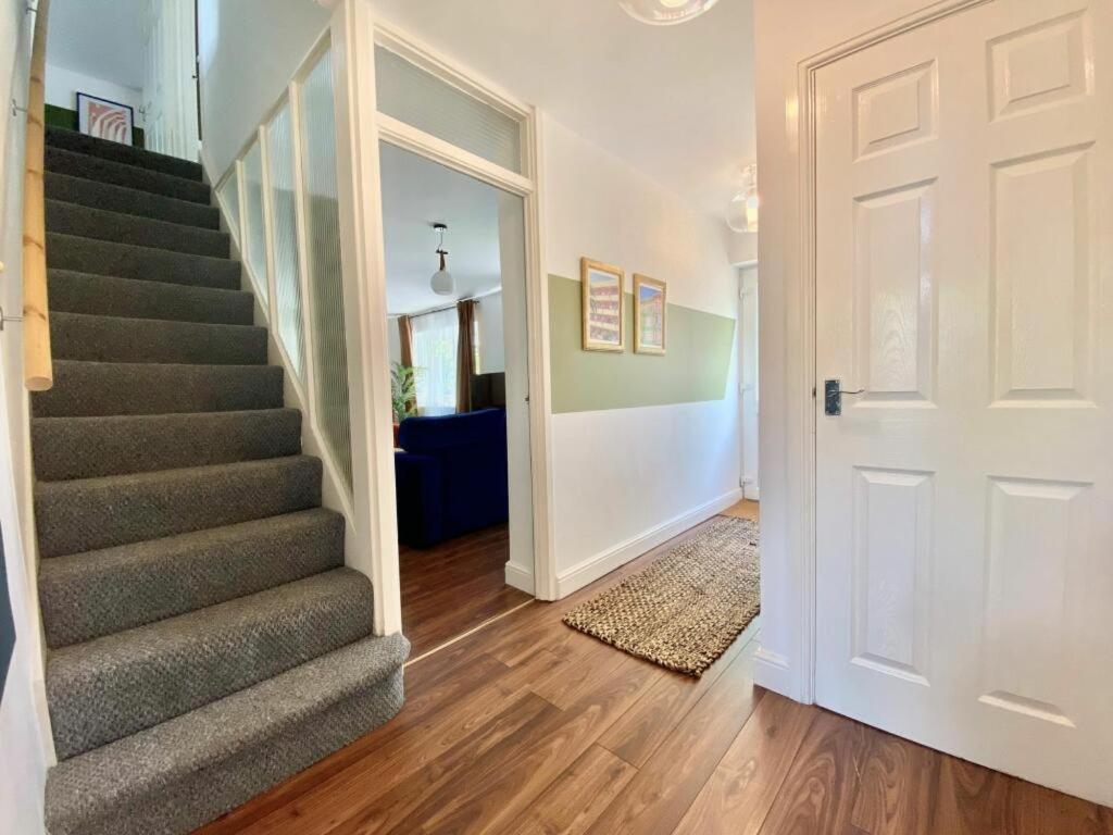 Coventry Huge 4Bed 2Bath Private Parking Nec By Empower Homes Bagian luar foto